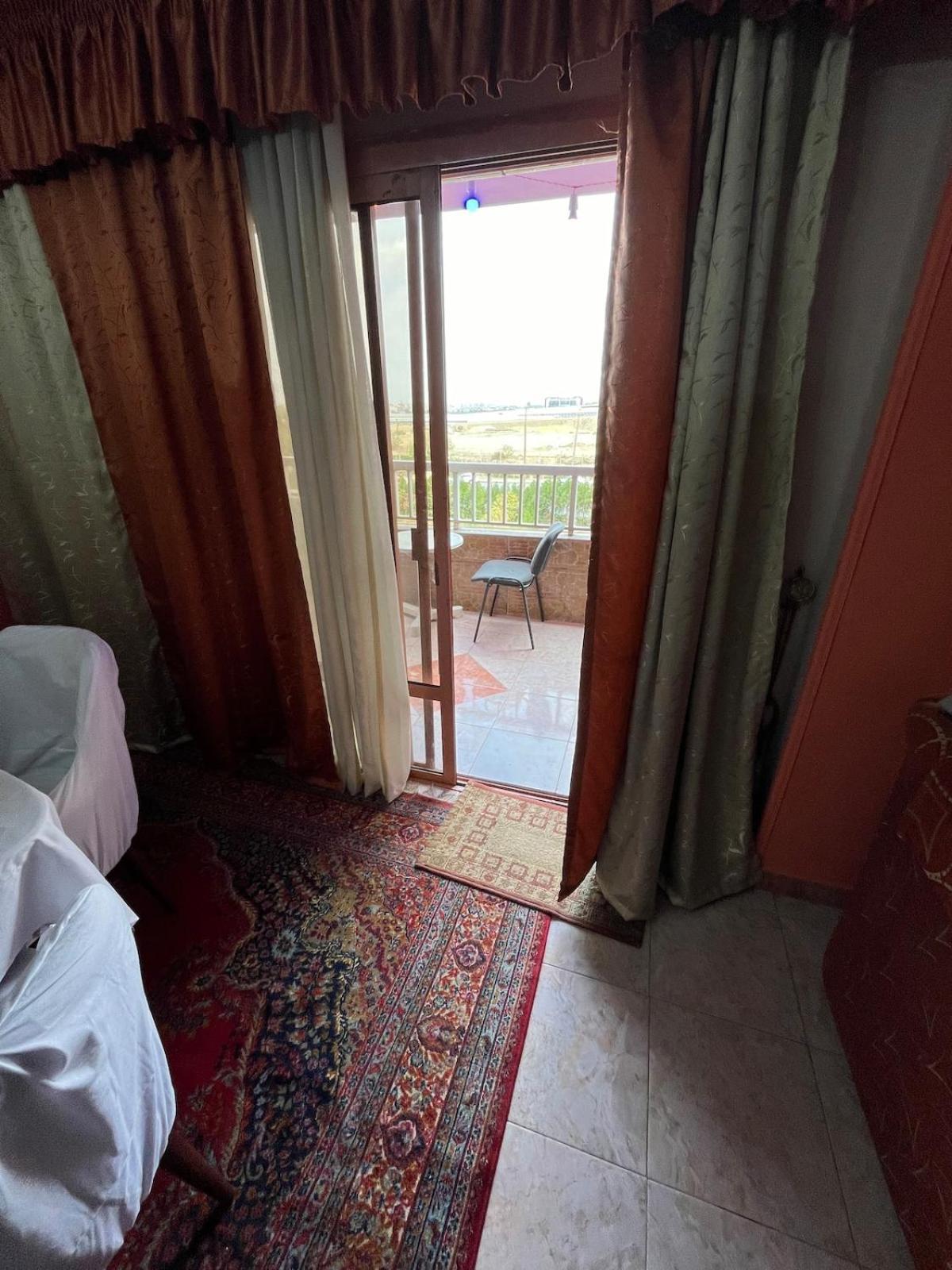Spacious Apartment - Heliopolis 10Min From Airport Kairo Exteriör bild